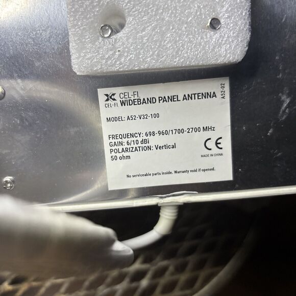 Cel-Fi A52-V32-101 Wideband Panel Antenna - Picture 6 of 6
